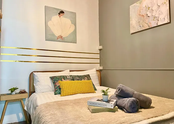 Entire House,unwind In The City, Near Grandpalace